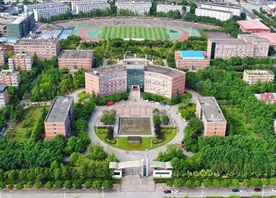 å­¦æ ¡å¨æ¯