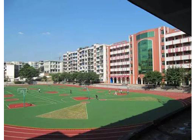 学校操场.jpg