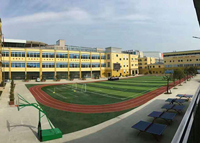 学校操场.jpg