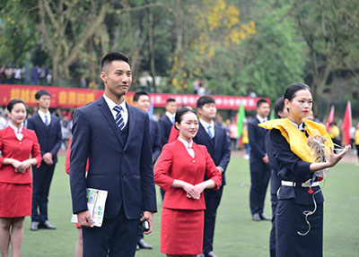 空乘专业表演.jpg