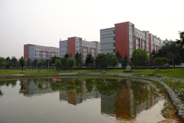  成都铁路卫生学校学校到底怎么样_学校概况