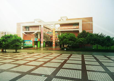 å­¦æ ¡æå­¦æ¥¼.jpg