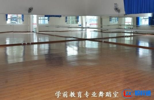 中国五冶技工学校中专大专幼师专业招生