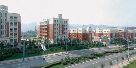 重庆市护士学校的侧面图