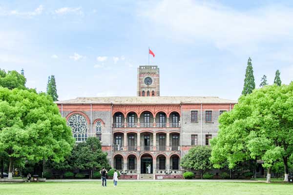 空乘专业大学排名