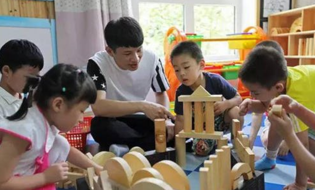 成都学幼师哪个学校好些