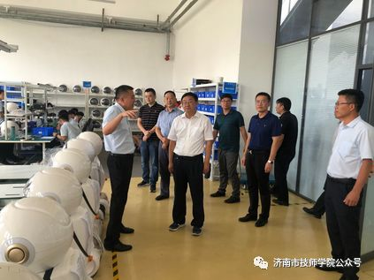 济南市技师学院杜喜亮院长到创泽智能机器人进行调研