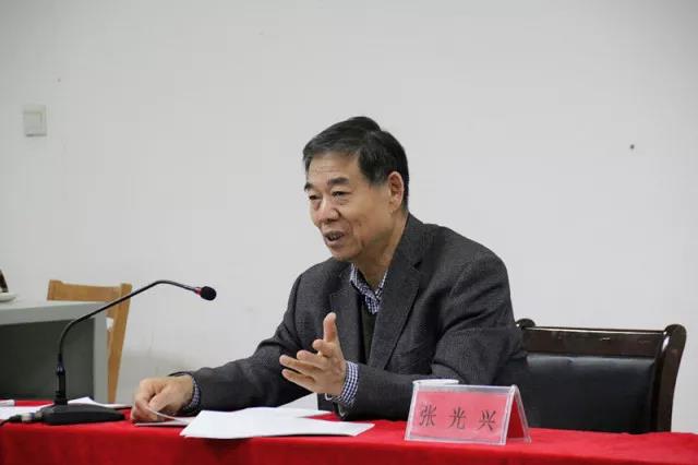 青岛求实职业技术学院院长、青岛理工大学原副校长张光兴作专题讲座