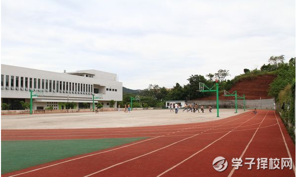  眉山市华西航空旅游学校分数线及专业有哪些