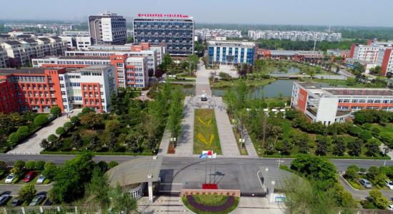 成都铁路卫生学校全景