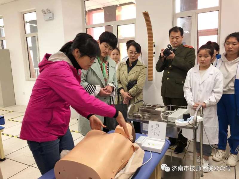 济南市技师学院医药与化学工程系举行“技能竞赛月”系列活动