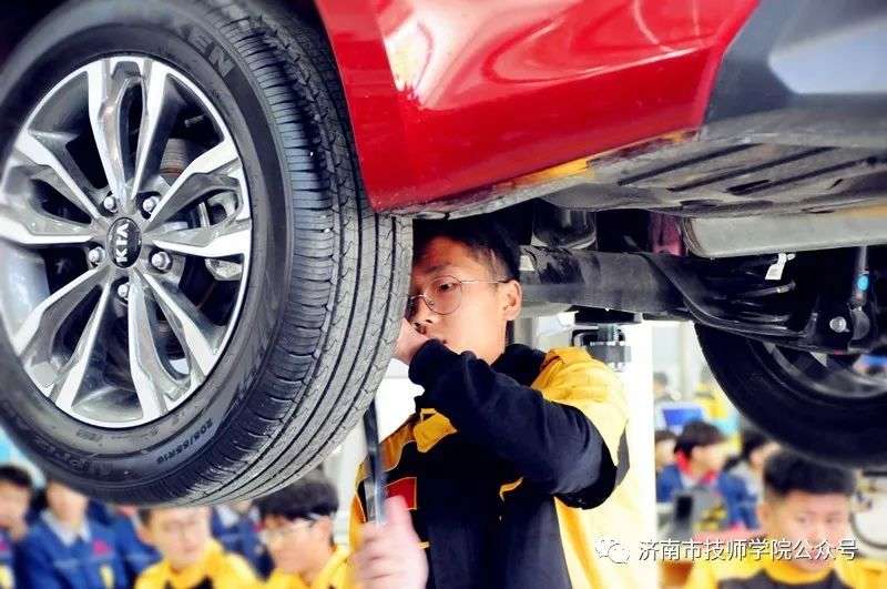 济南市技师学院汽车工程学院举行汽车技术专业技能大赛！