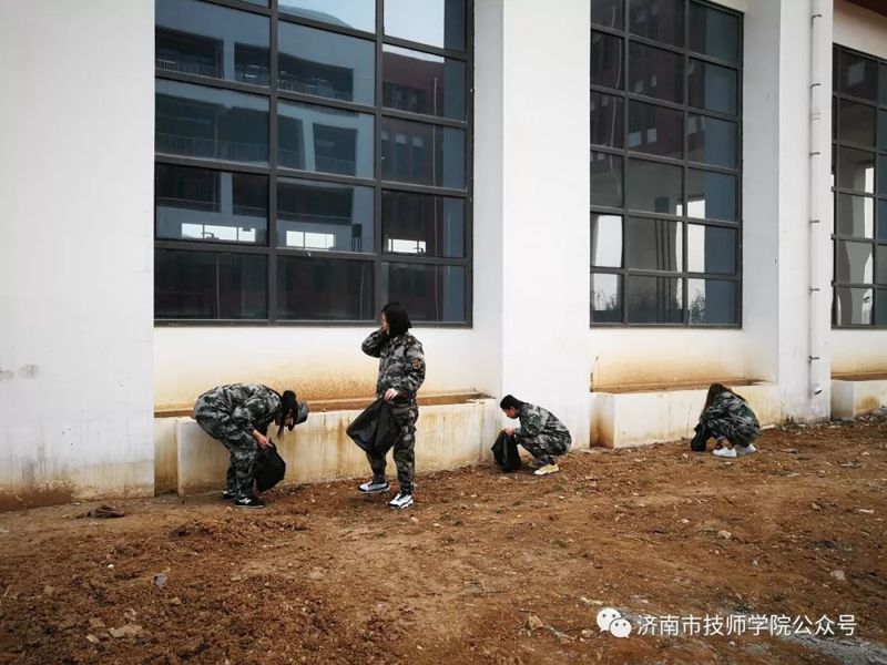 点赞！我院校际合作教学部组织开展学雷锋青年志愿者活动