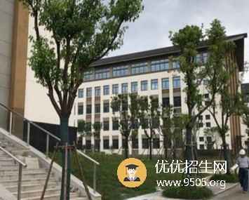 镇江高专卫生护理学校招生老师QQ及电话