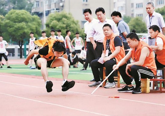 洛阳市卫生学校学校食堂环境与寝室宿舍介绍