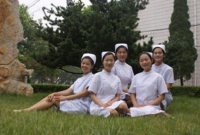 重庆卫生学校的康复治疗专业前景如何
