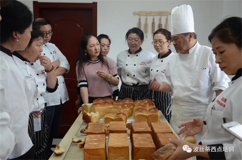 学技能擦亮眼，波丝蒂西点培训学校成为芝罘区首批复课的职业技能培训机构