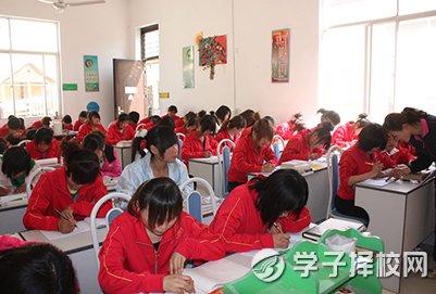 怎样选择优质成都幼师专业学校?