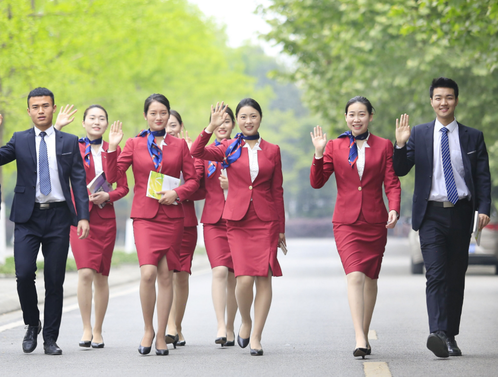 成都市报考空乘专业需何条件