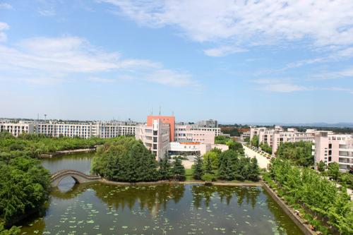 成都大学全景