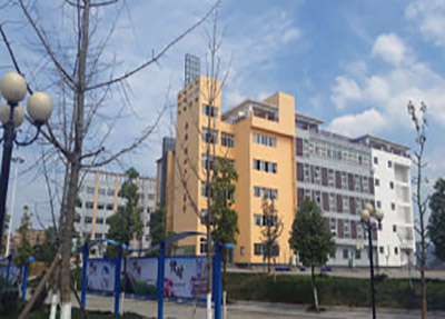 éåºå¸å«çé«çº§æå·¥å­¦æ ¡