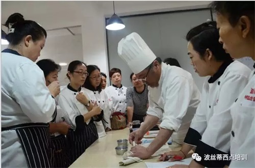 烟台波丝蒂：烘焙大师开课第一天，如预料中不同凡响