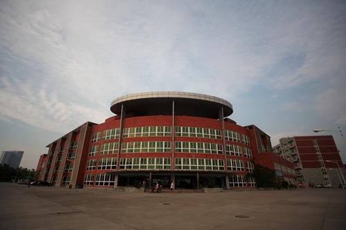 西南财经大学天府学院图书馆环境介绍