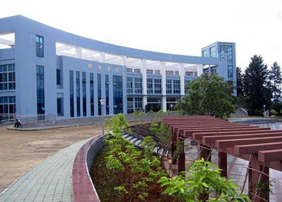 学校建筑.jpg