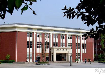 学校建筑楼.jpg