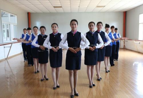 贵阳女生读航空服务专业怎么样,贵阳市航空学院